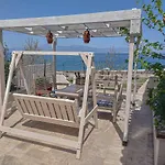 Sea View Roof Garden Appartement Kiáton