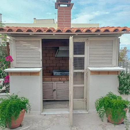 Sea View Roof Garden Apartment