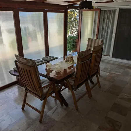 Sea View Roof Garden Apartment *