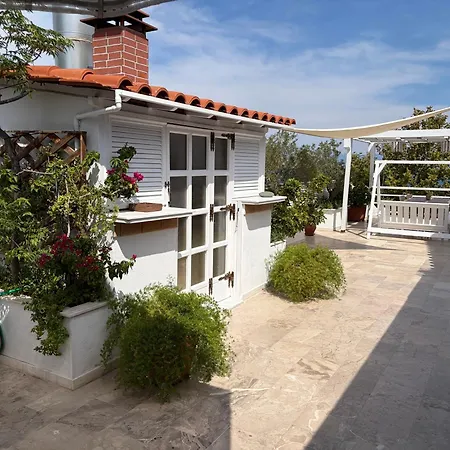 Sea View Roof Garden Appartement Kiáton