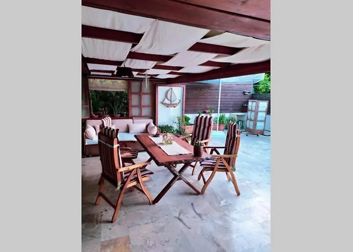 Sea View Roof Garden *