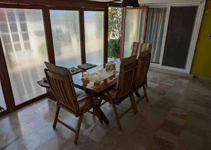 Sea View Roof Garden Διαμέρισμα *