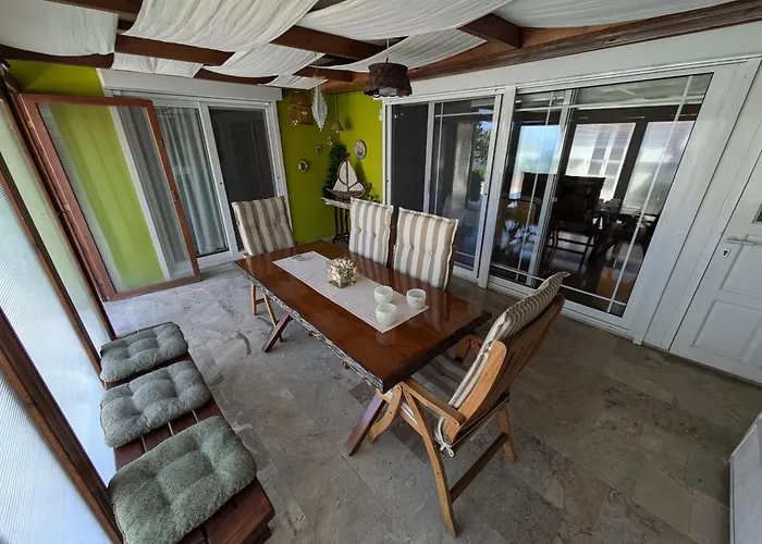 Sea View Roof Garden *